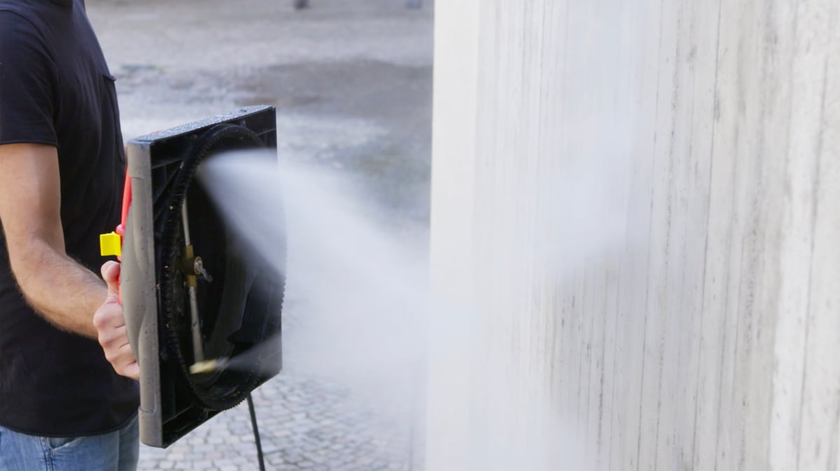 cleaning the pool the advantages of having a pressure washer